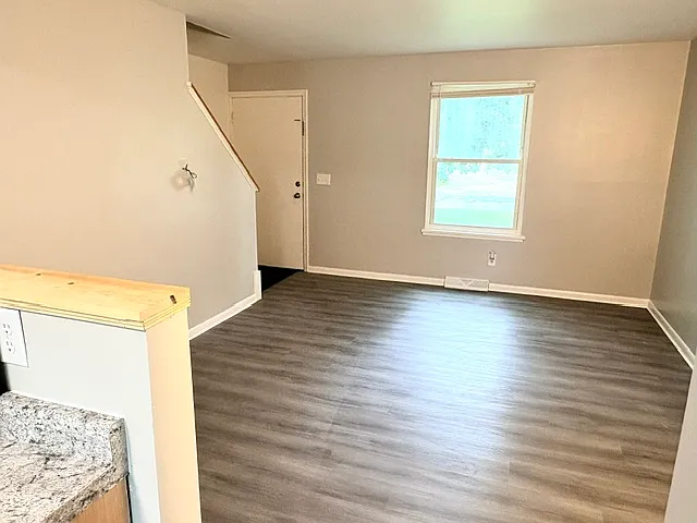 2301 Byrneway Dr — Photo 6