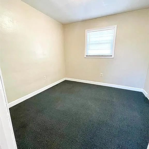 9902 W Main St #4 — Photo 5
