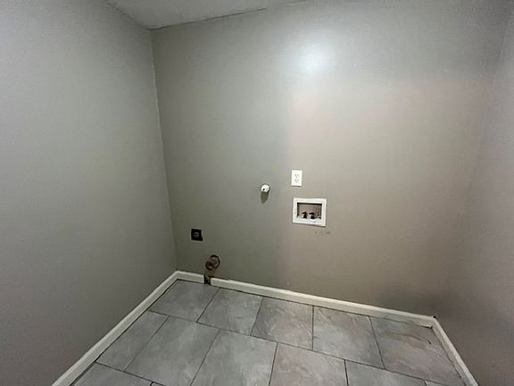 4th image of 1823 Dorchester Dr