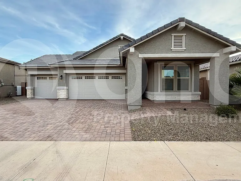 22488 E Excelsior Ave — Photo 2
