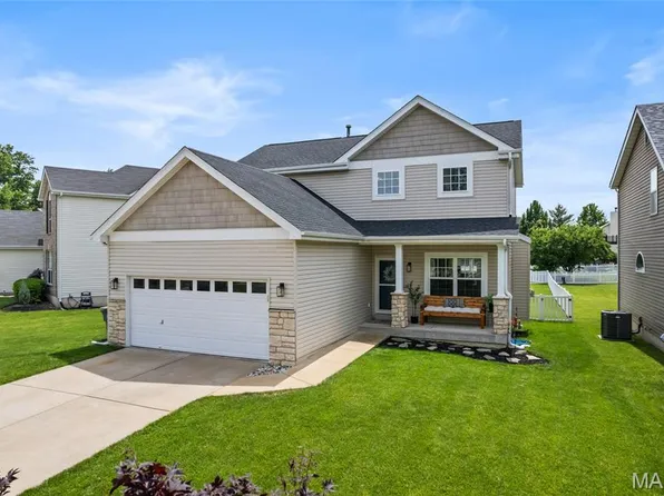 992 Tilestone Dr, O'Fallon, MO 63366
