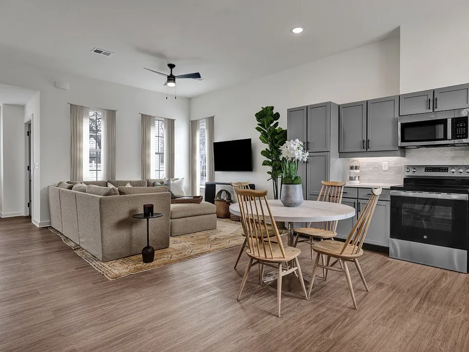 West Row Lofts & Townhomes