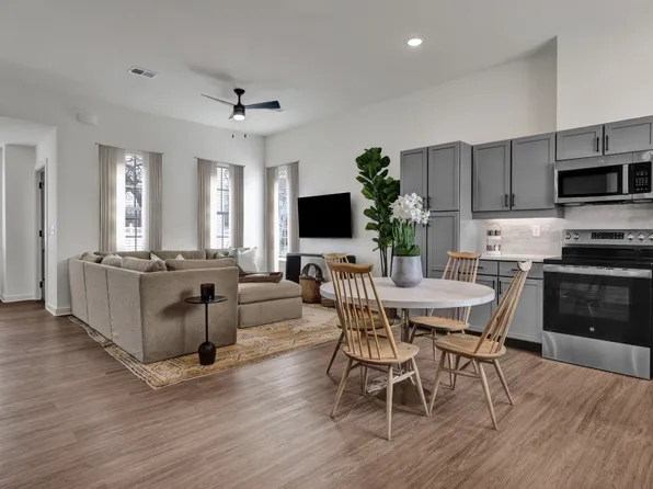 West Row Lofts & Townhomes