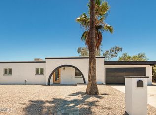 2943 E Laurel Ln, Phoenix, AZ 85028