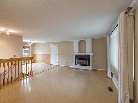 5th image of 15223 E Upland Dr