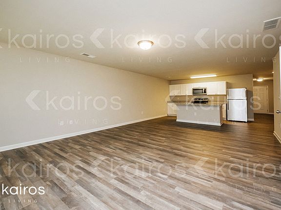 4th image of 2561 Wood Bend Ln