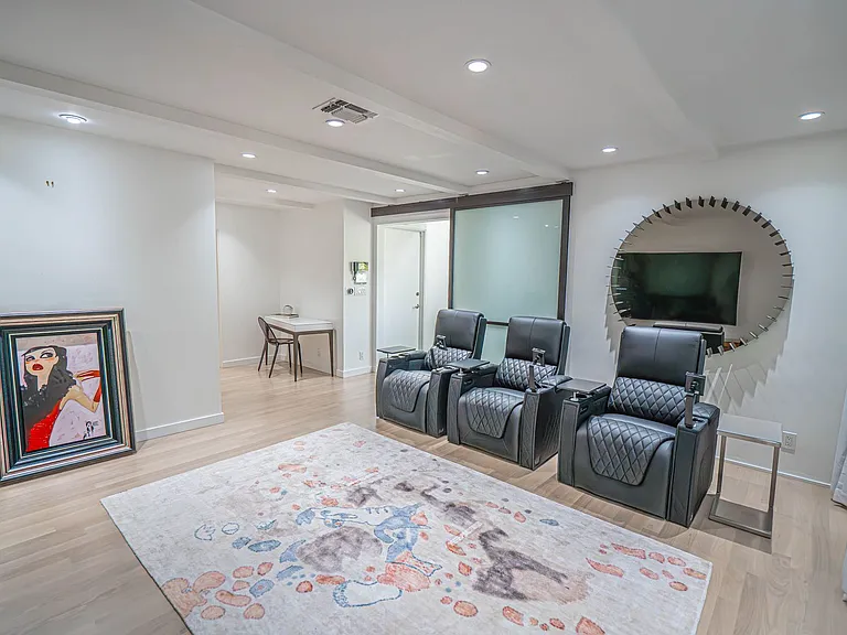 8641 Metz Pl — Photo 7