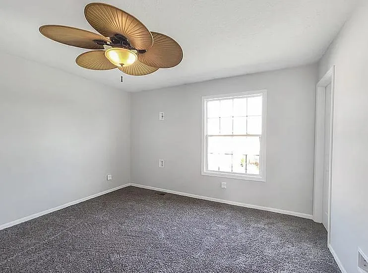33442 Halle Ct — Photo 7