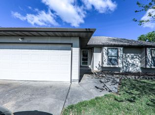 825 N Homewood Ave, Springfield, MO 65803