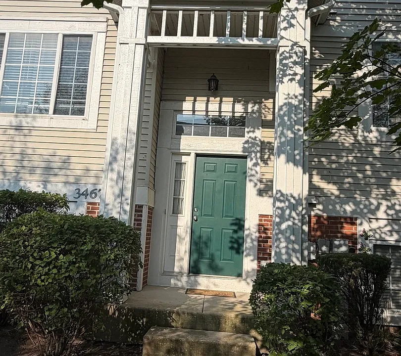 3467 Ravinia Cir