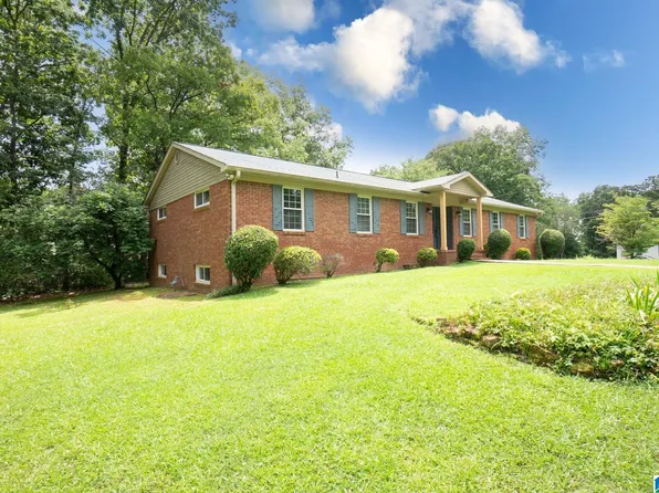 1778 Tecumseh Trl, Pelham, AL 35124