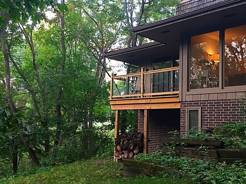Master suite private deck