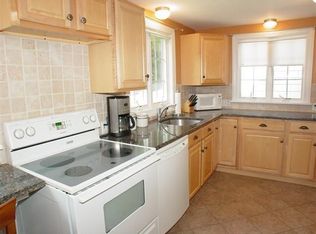 20 Upland Rd, Andover, MA 01810