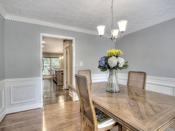 3rd image of 2550 N Arbor Trl