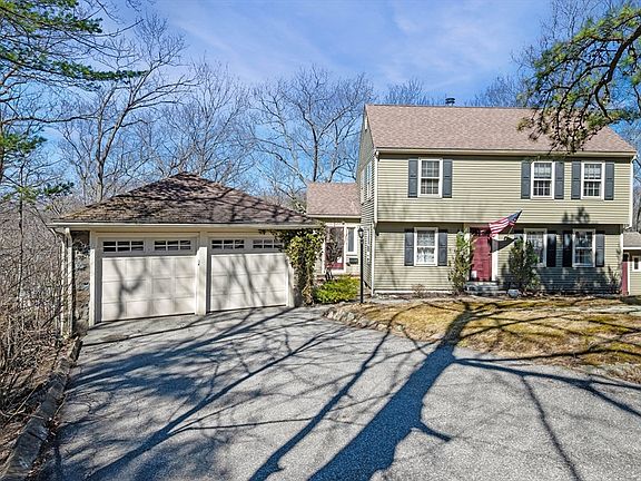 2nd image of 48 Mountwood Rd