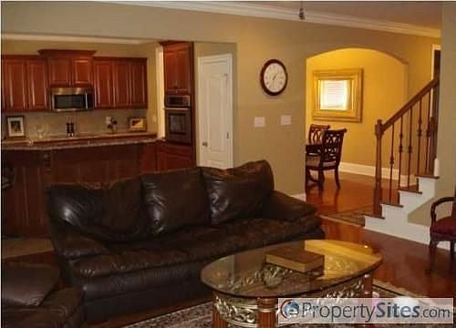 4th image of 16029 Shropshire Dr SE