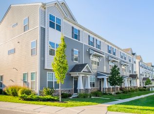 3316 Trillium Cir, Rolling Meadows, IL 60008