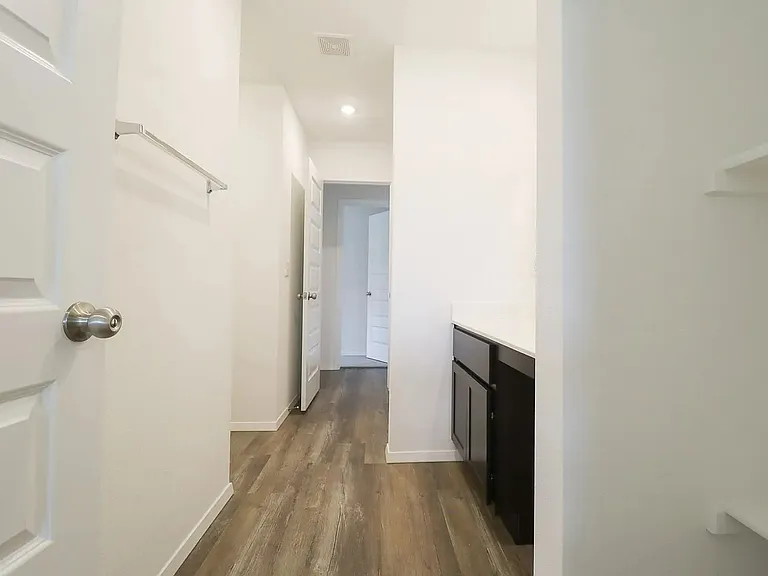 1331 E Honolulu Pl — Photo 47