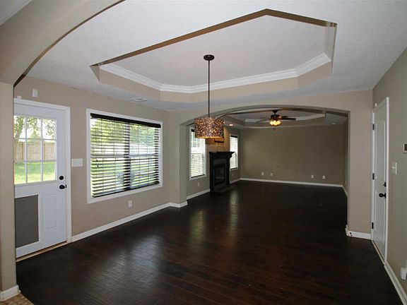 5th image of 651 Sturdivant Dr