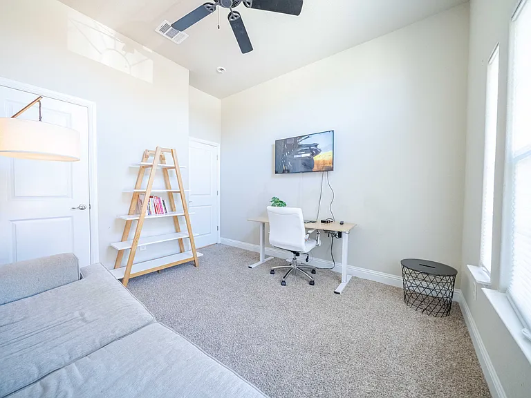 3623 Rolling Meadows Dr — Photo 17
