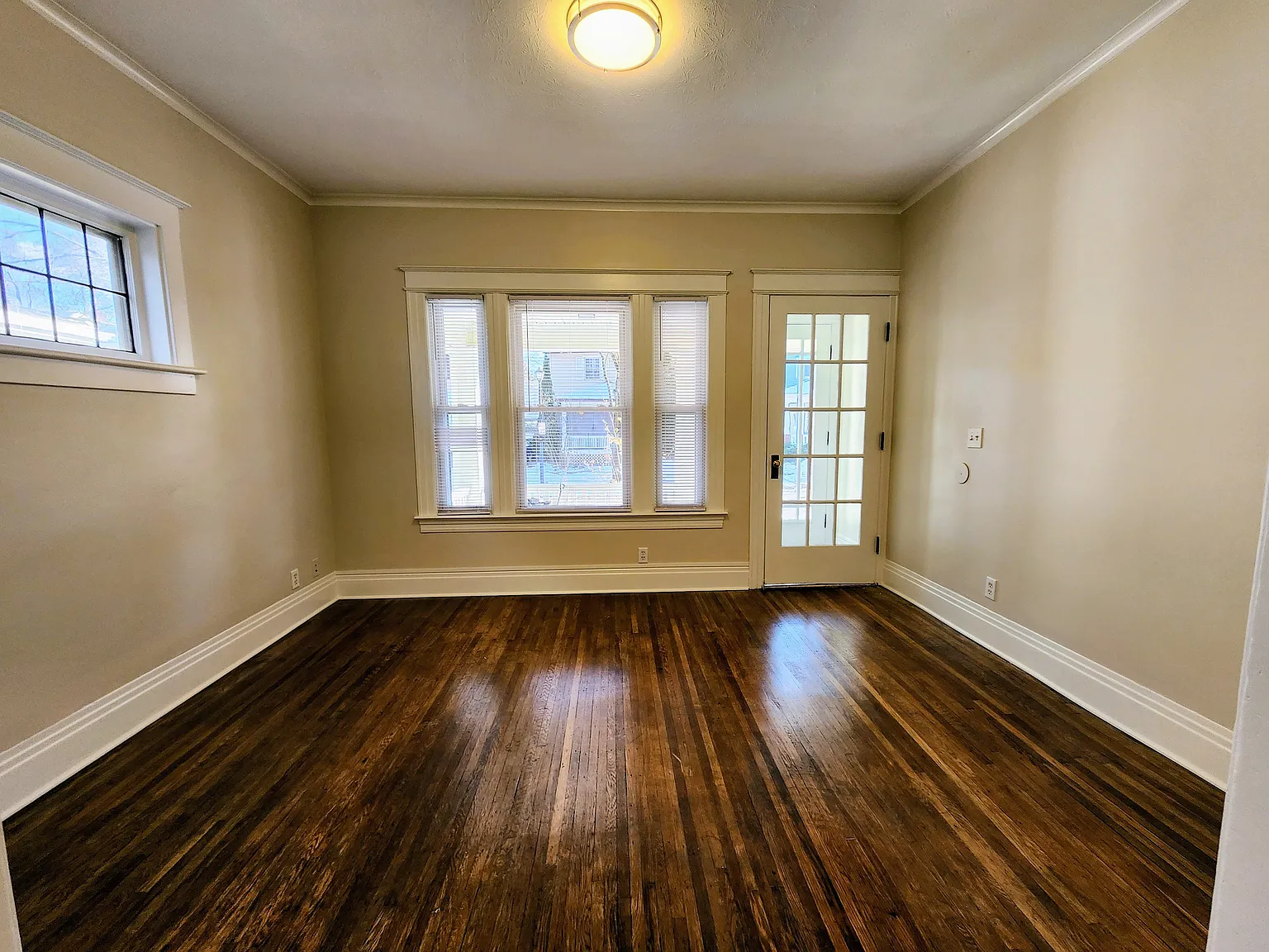 676 Parsells Ave — Photo 4