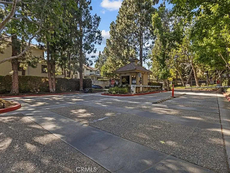 2621 Plaza Del Amo #504 — Photo 30