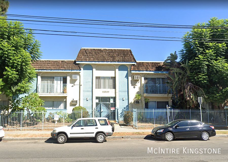 1st image of 15537 Nordhoff St #21