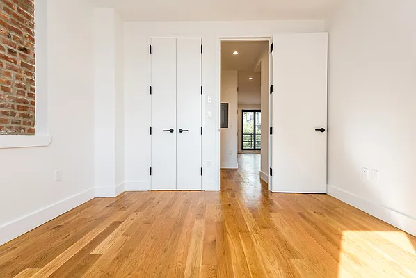 Rented by Nooklyn NYC LLC | media 74