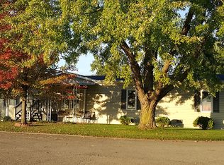 23 Chrissy Dr, Sandwich, IL 60548