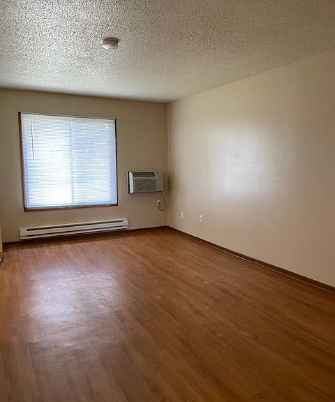 231 S Grant Ave — Photo 8