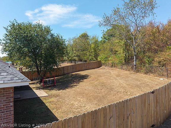 3rd image of 315 James Dr
