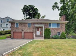 20 Patton Ct, Wayne, NJ 07470