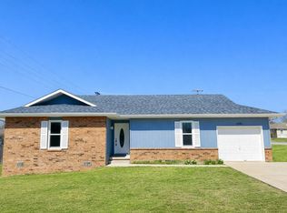 1501 W Daniels Lane, Ozark, MO 65721