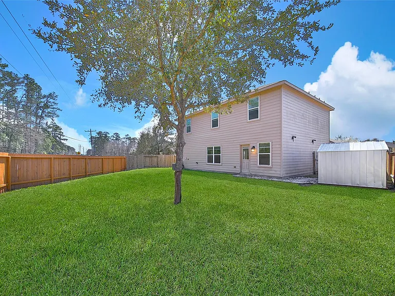 305 Crooked Pine Ct — Photo 2