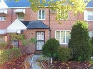6029 70th St, Maspeth, NY 11378