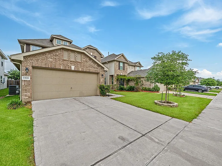 13826 Andover Park Dr — Photo 31
