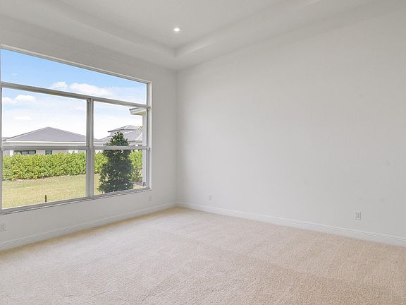 5th image of 10116 SW Latium Way