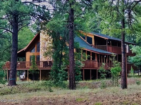 4th image of 561 RIM Drive