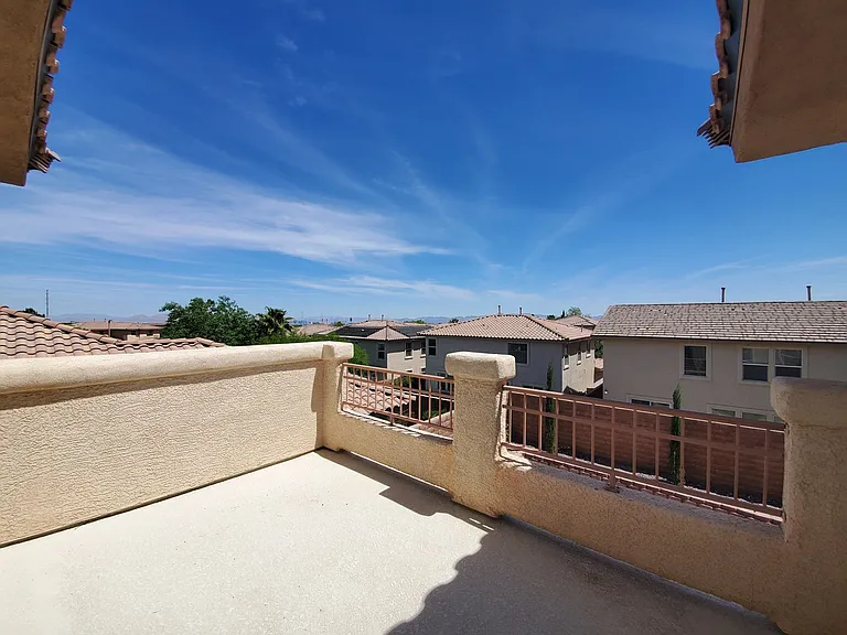 11077 Crystal Crest Ct — Photo 22