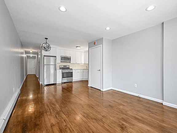 4th image of 20-13 124th St
