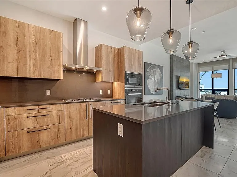 33 S Palm Ave #804 — Photo 11