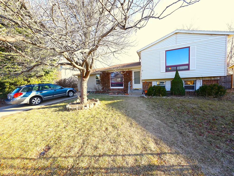 218 Summit Cir