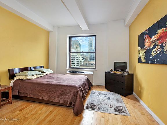 4th image of 20 West St APT 31F
