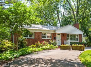 102 N Cherry St, Falls Church, VA 22046