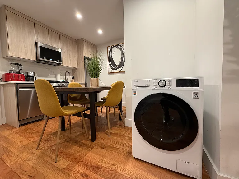 323 Graham Ave #1 — Photo 6