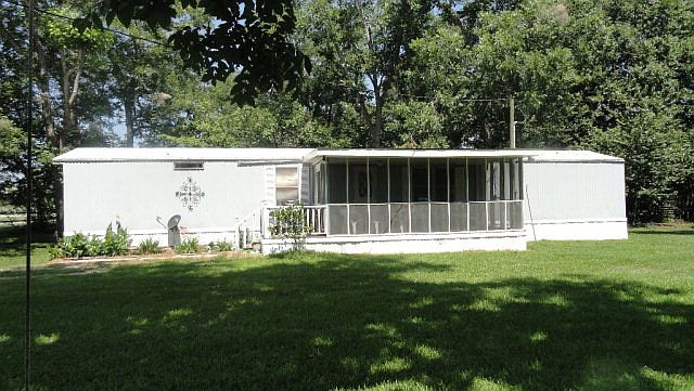 2nd image of 312 W Railroad St