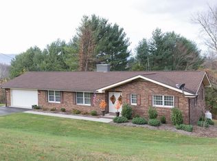 108 Wall St, Pounding Mill, VA 24637