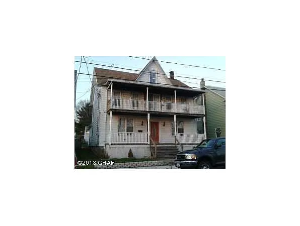 Alvin St photo 1