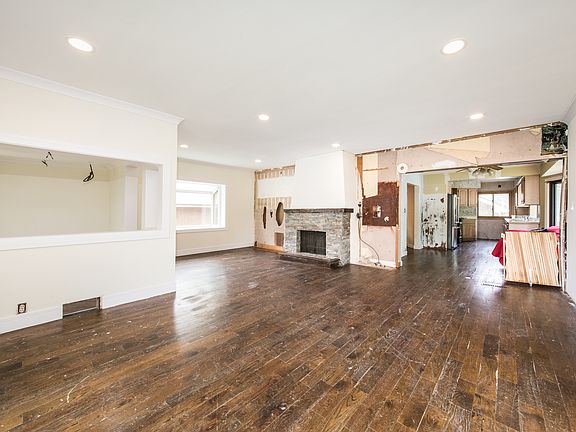 4th image of 894 Rose Ave
