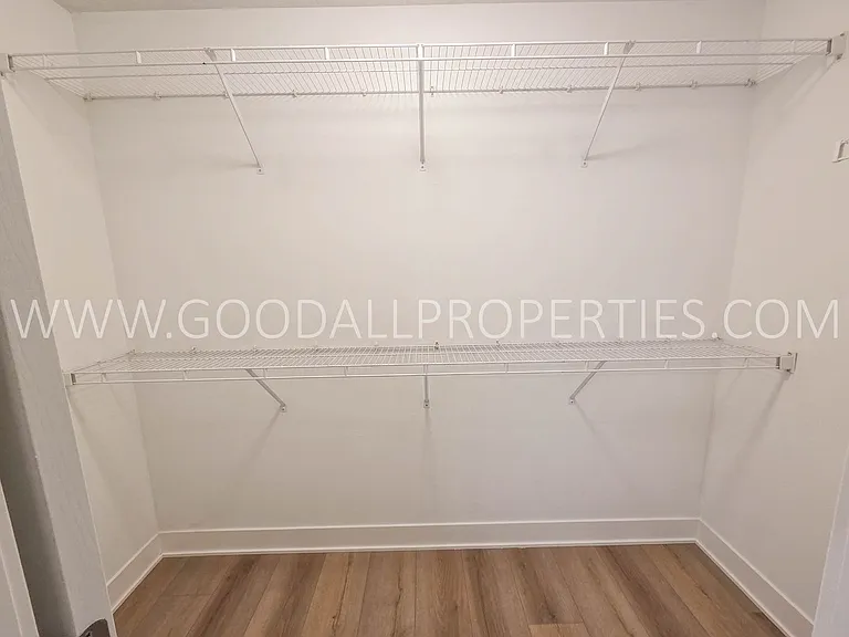 425 SE Waco Pl — Photo 12